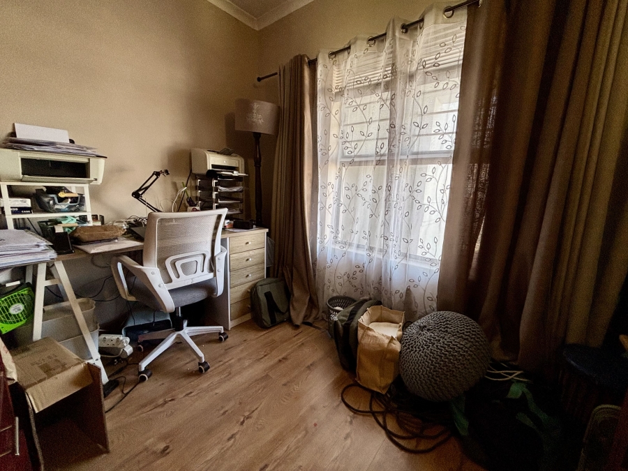 3 Bedroom Property for Sale in Vredekloof Heights Western Cape